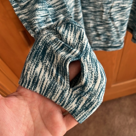 Reebox Performance Long Sleeve - Picture 5 of 9